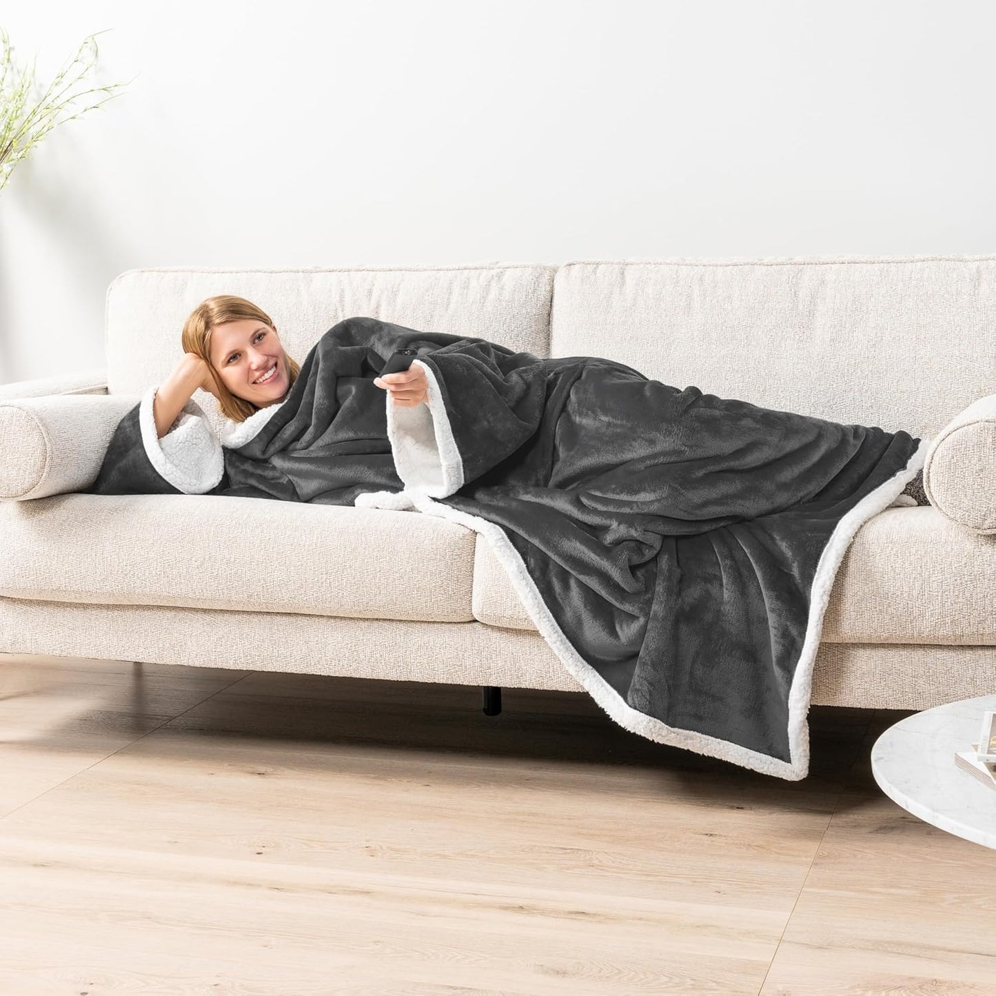 Sherpa Wearable Blanket with Sleeves for Adults Women Men, Soft Warm Full Body Wrap Fleece Throw, Pocket, Cozy Pullover Robe Blanket with Arm, Gifts for Christmas Mom Wife, Charcoal Grey